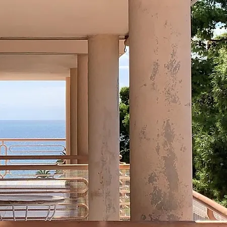 Casabella Apartment *